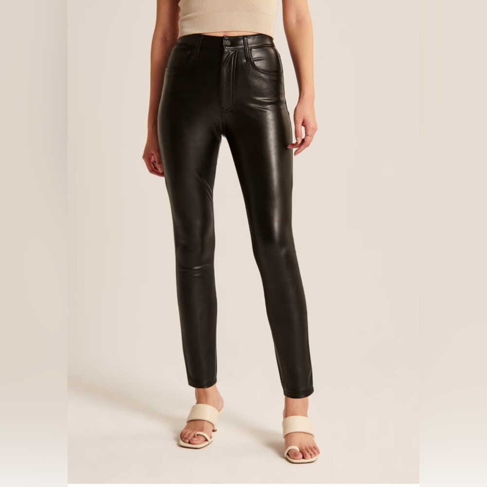 Abercrombie Vegan Leather skinny pants. Size 27/4 long, curve love. Brand new